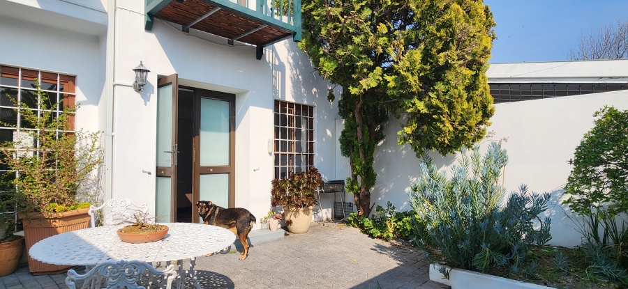 To Let 2 Bedroom Property for Rent in Harfield Village Western Cape